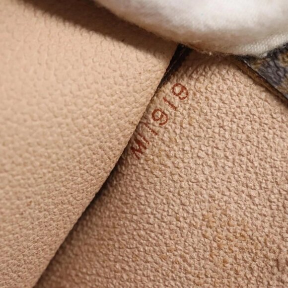 LOUIS VUITTON Monogram Sac Plat Hand Bag - Picture 14 of 15